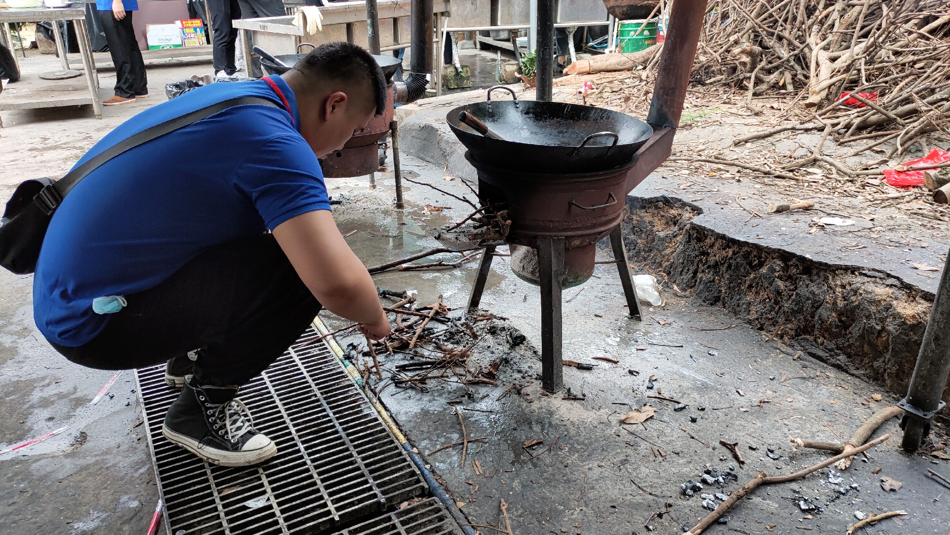 松湖騎行，穿樹飛花；農(nóng)家休閑，擁抱自然