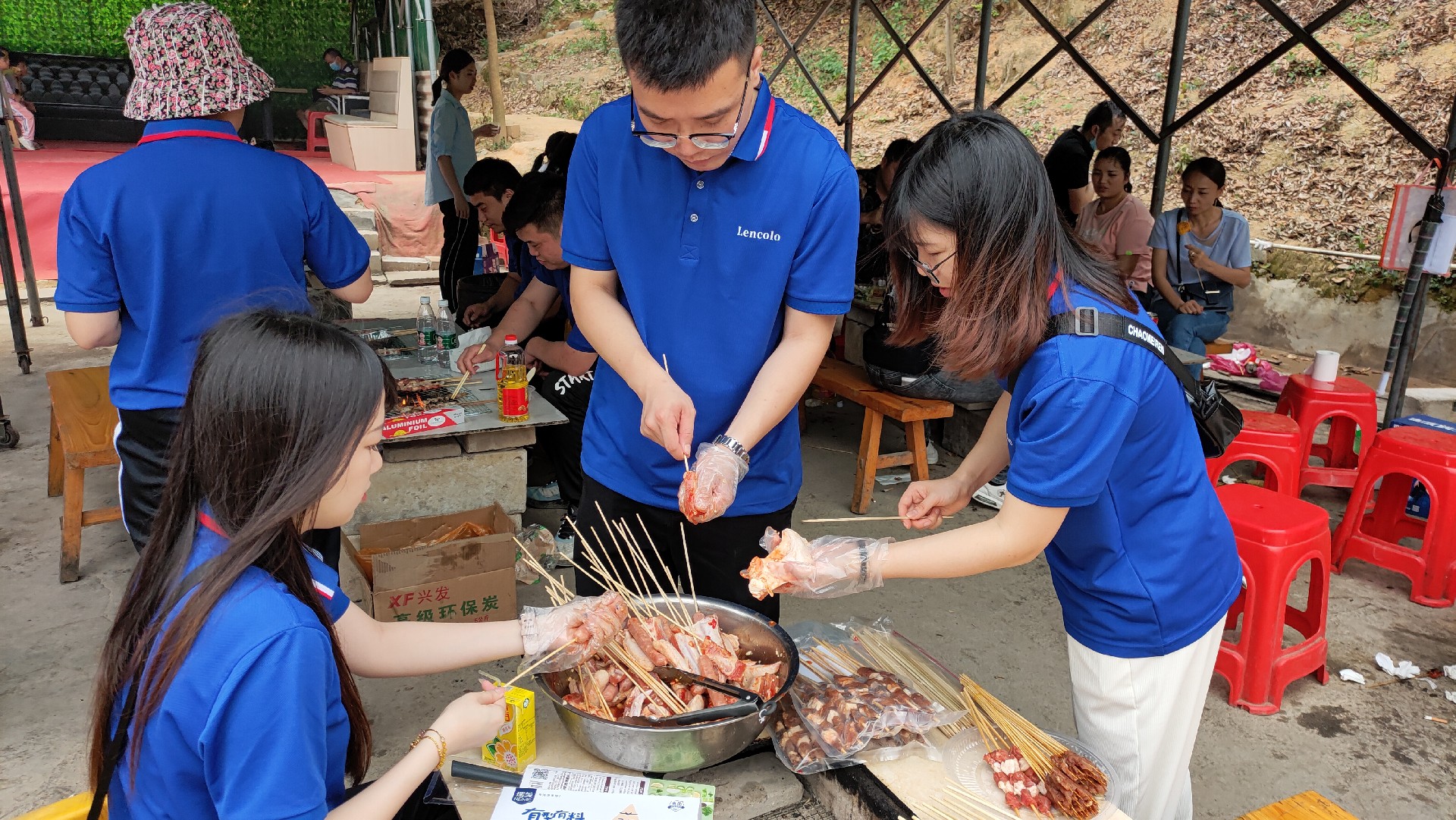 松湖騎行，穿樹(shù)飛花；農(nóng)家休閑，擁抱自然