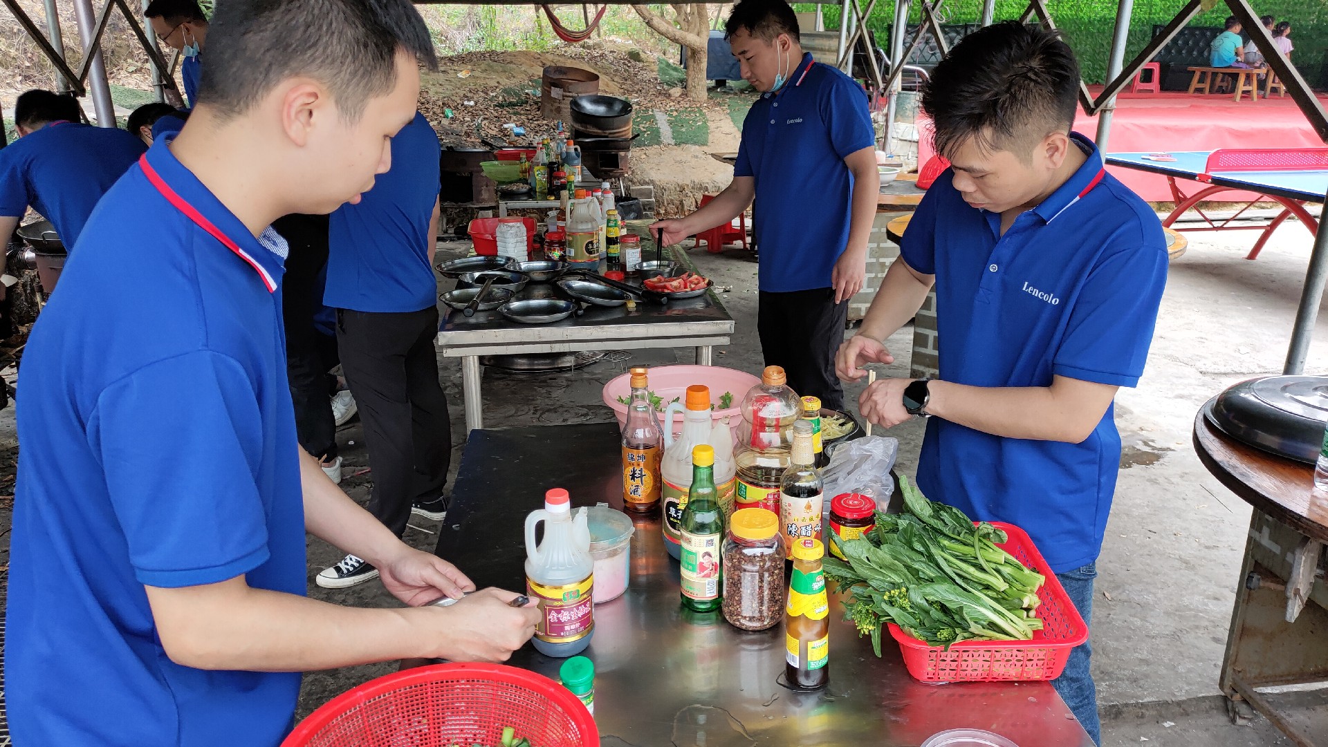 松湖騎行，穿樹(shù)飛花；農(nóng)家休閑，擁抱自然